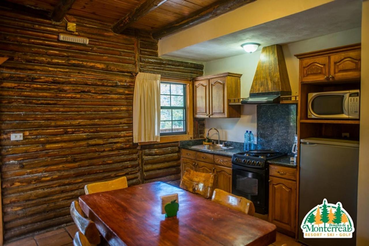 Отель Bosques De Monterreal Сан-Антонио-де-лас-Аласанас Экстерьер фото
