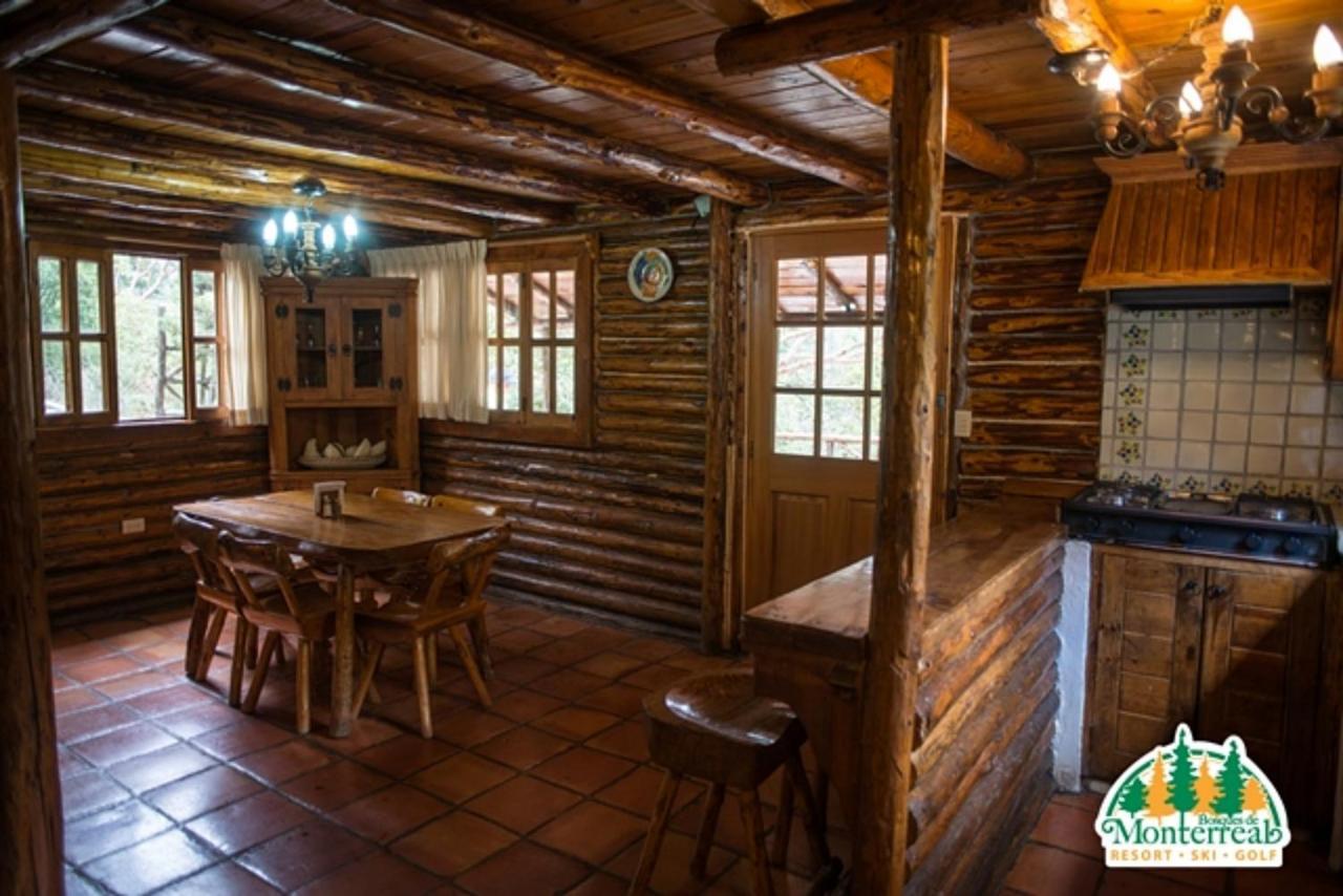 Отель Bosques De Monterreal Сан-Антонио-де-лас-Аласанас Экстерьер фото